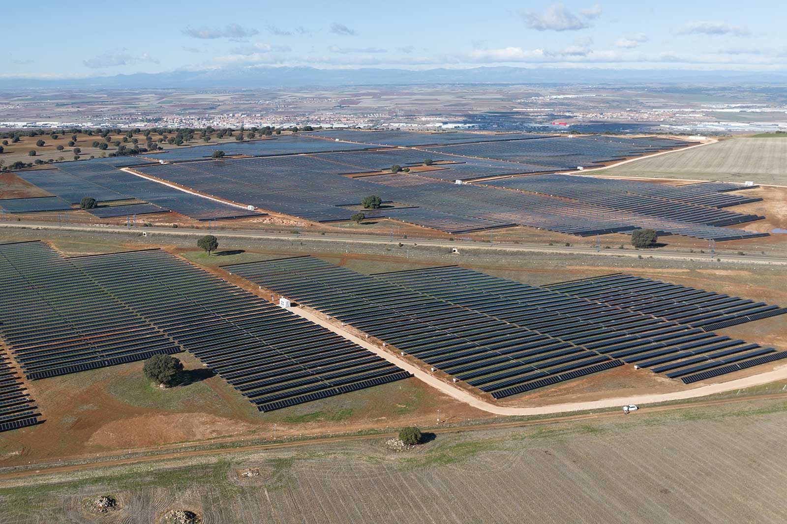 RWE expande su negocio solar en España con la puesta en servicio de la planta fotovoltaica Casa Valdés, cerca de Madrid